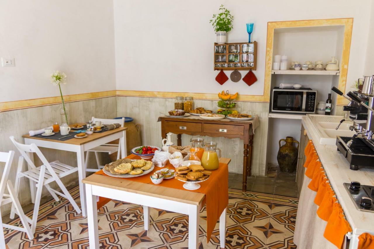Il Cortile Dei Nonni Bed & Breakfast Morciano di Leuca Exterior foto